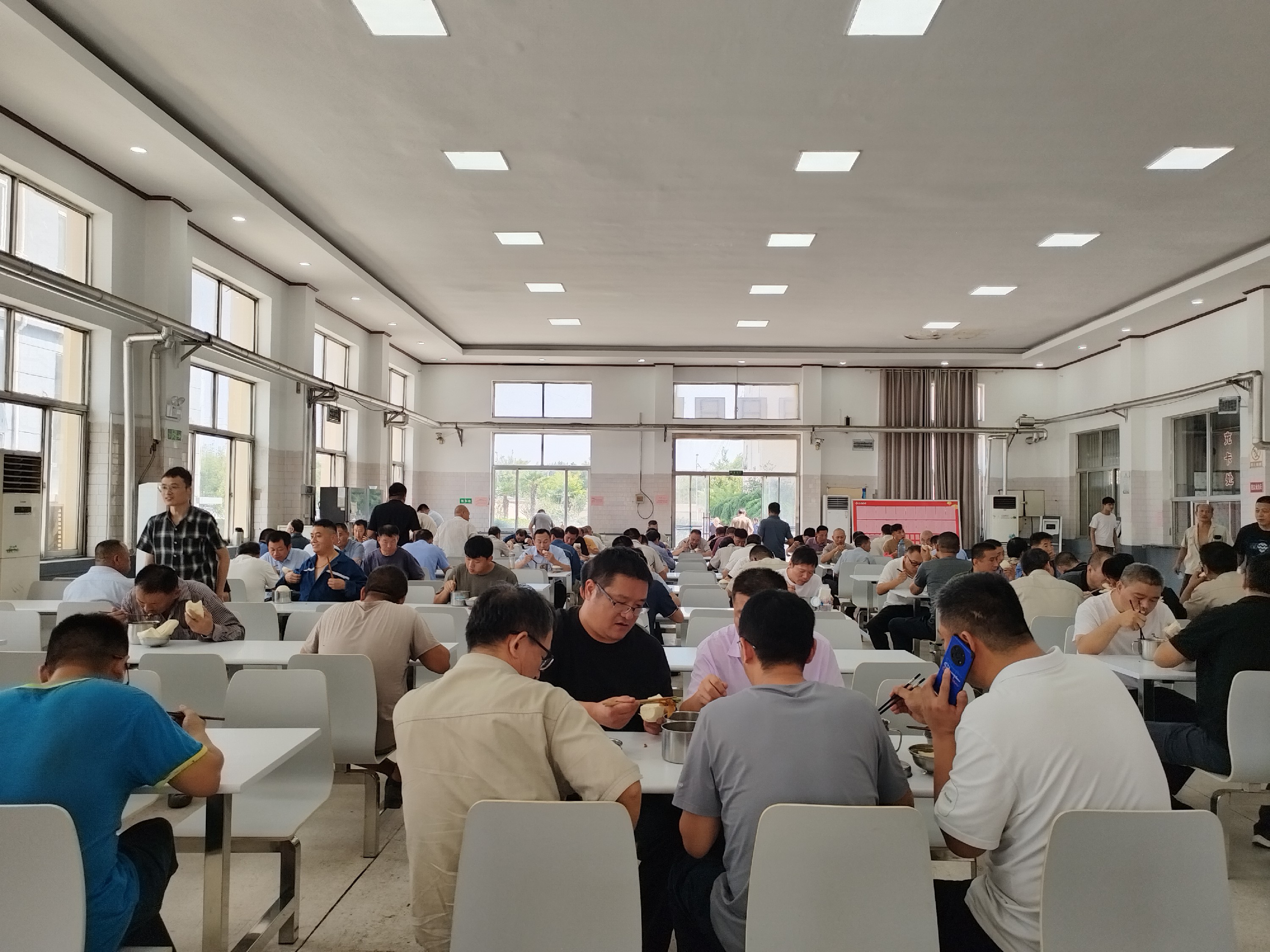 1727686764183386.jpg 1727686764183386.jpg