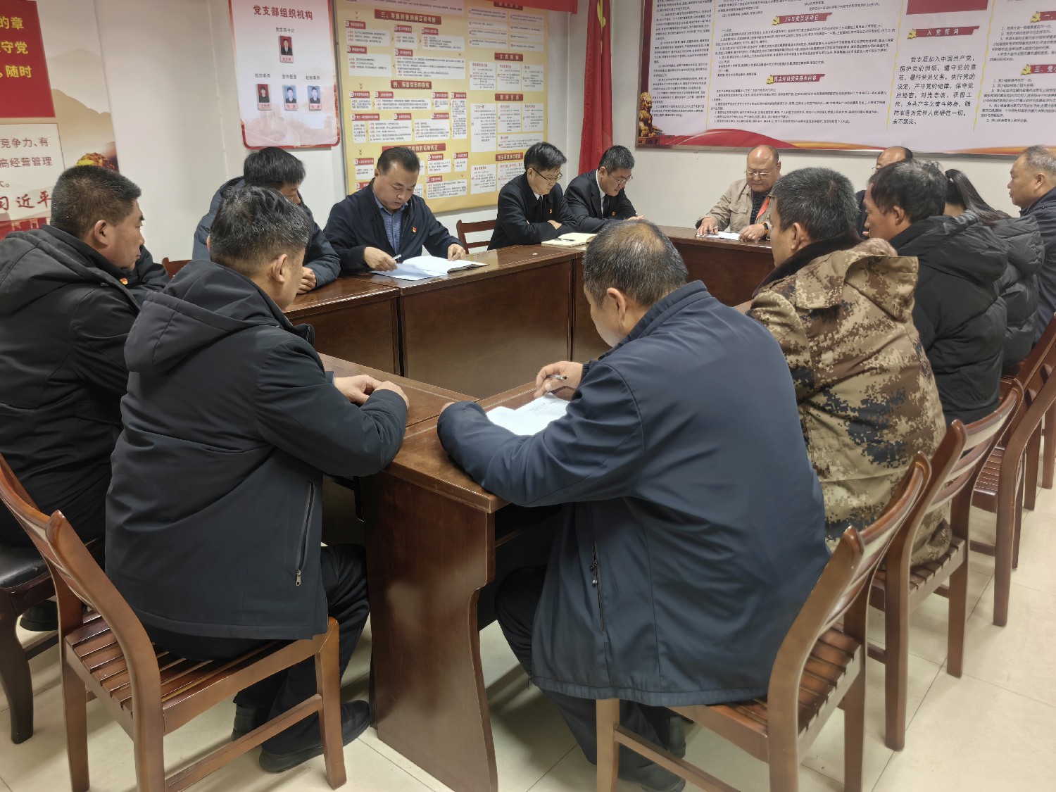 東大煤礦經(jīng)營黨支部開展誠信經(jīng)營專題宣講活動