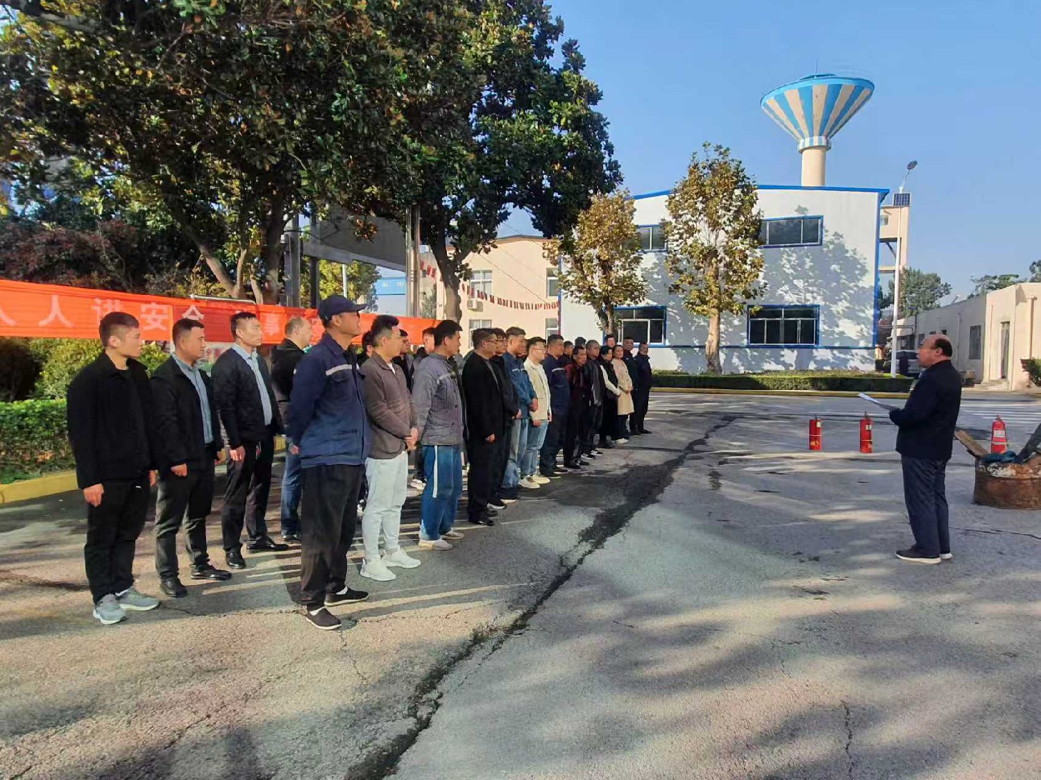 金達(dá)煤礦開展消防宣傳月活動